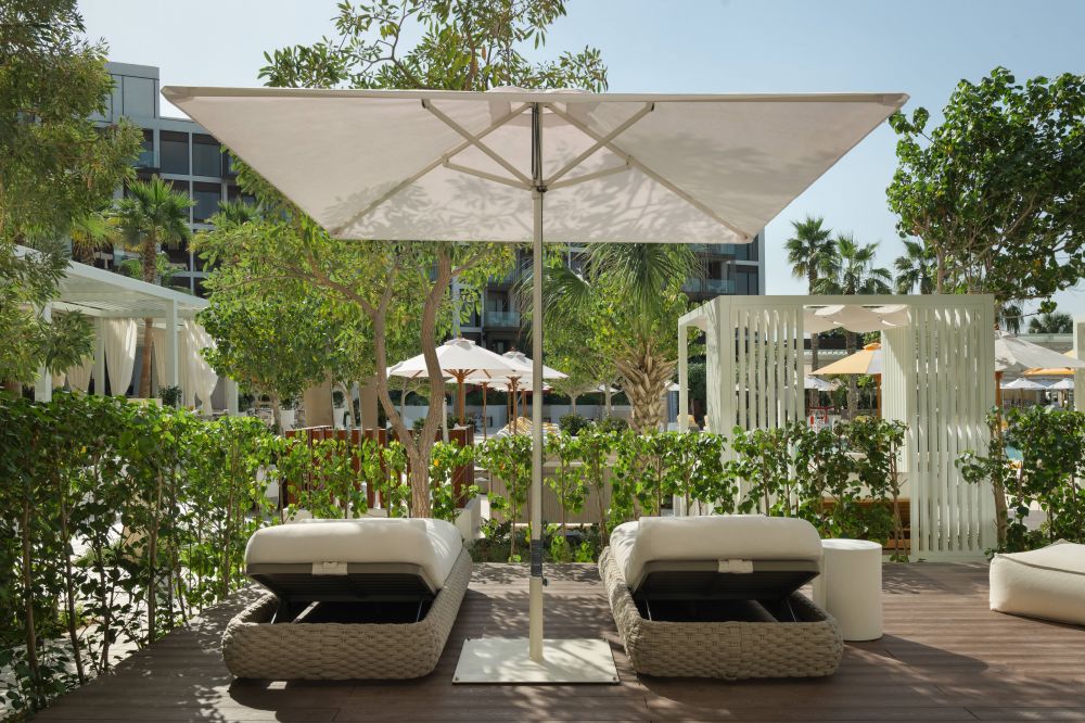 Rising Light Guestroom With Garden Access, Delano Dubai 5*