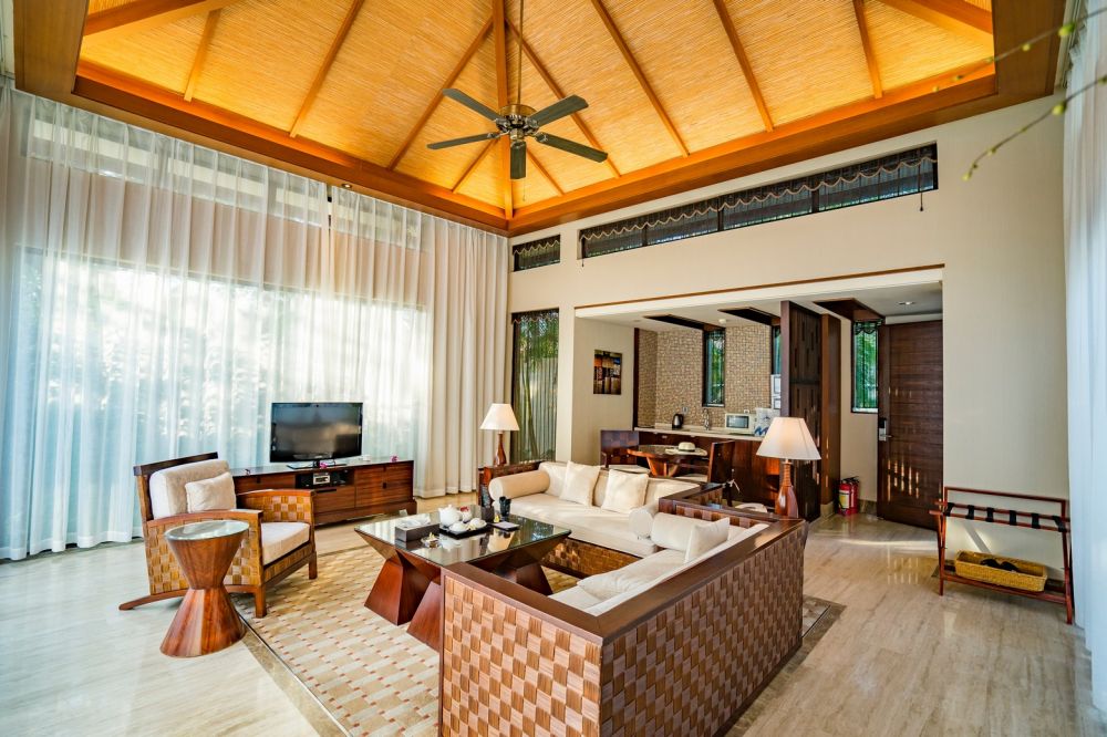 1-Bedroom Valentine Pool Villa, Grand Metropark Resort Sanya 5*