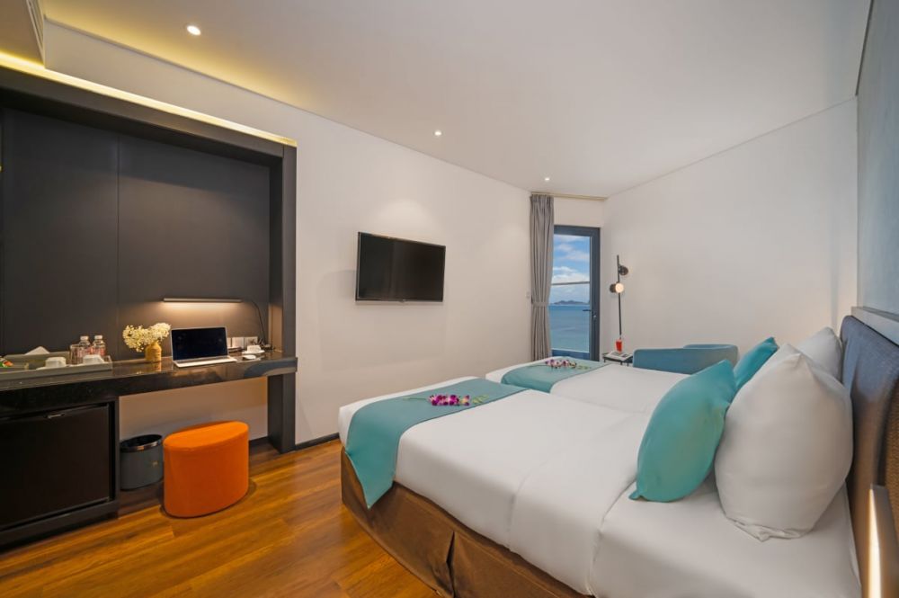 Deluxe City/Ocean View, The Code Hotel & Spa Da Nang 4*