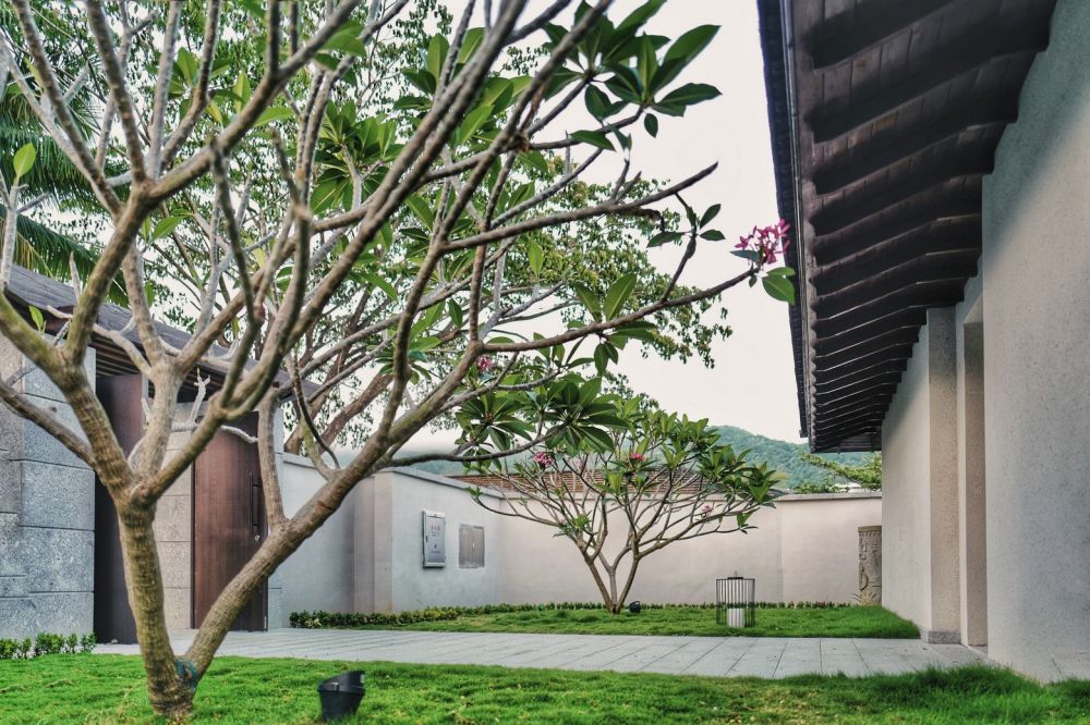 Sea Front Two Bedroom Pool Villa, Le Meridien Shimei Bay Beach Resort & Spa 5*