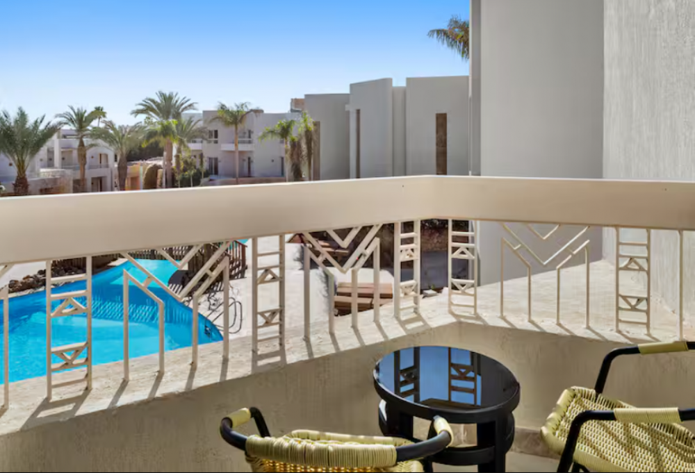 Beachside Premium Suite PV/SV, Doubletree By Hilton Sharks Bay (ex. Hilton Sharks Bay) 4*