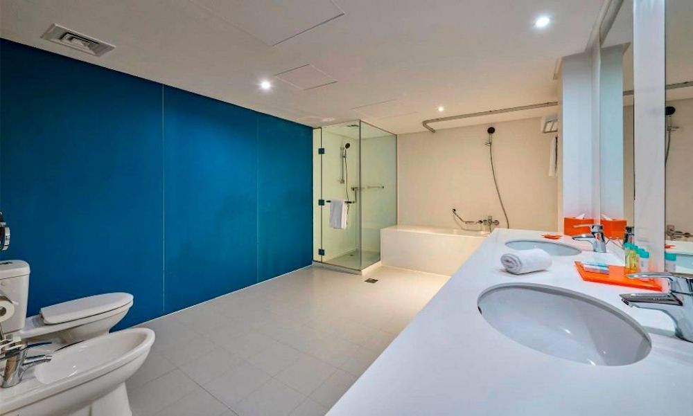2 Bedroom Duplex, Ramada Hotel & Suites By Wyndham Jbr (ex. Hawthorn Suites) 4*