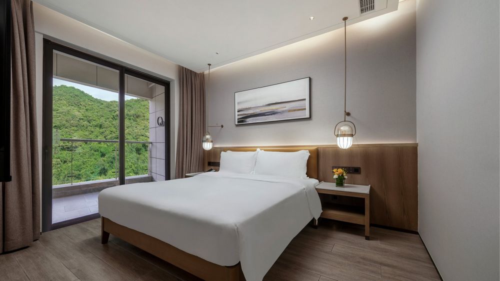 Mountain View Family Suite, Holiday Inn & Suites Sanya Yalongbay 5*