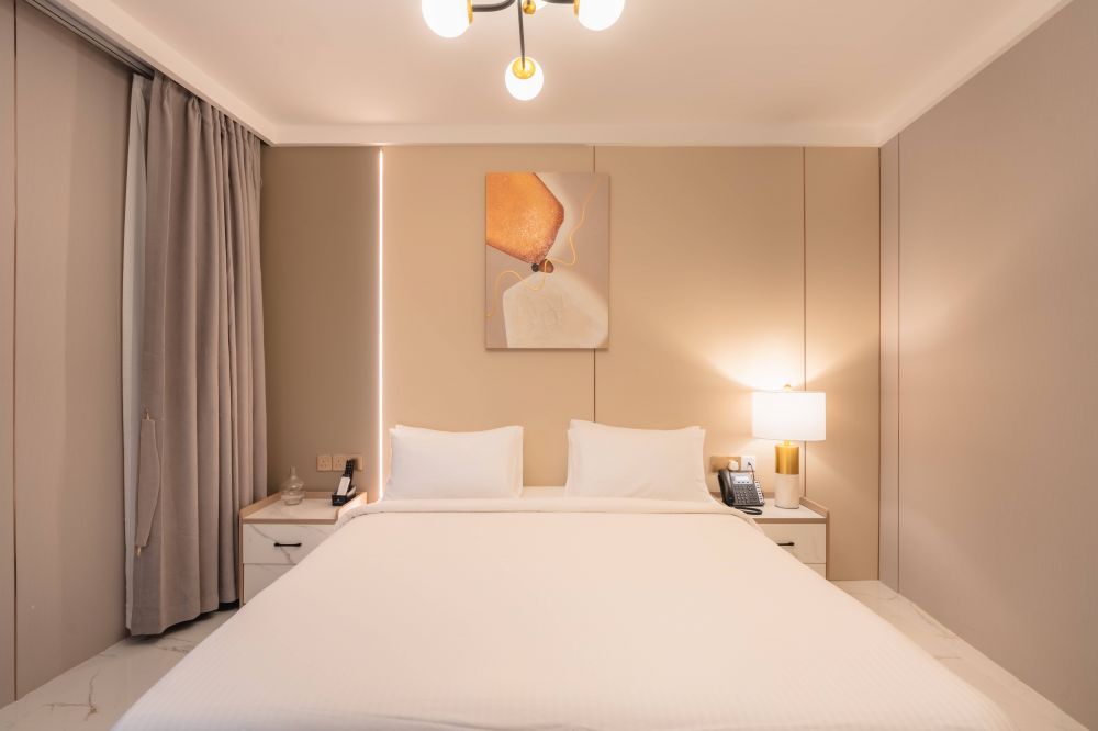 Deluxe Seaview with Balcony, WINGS By Hawks Hotels 3*