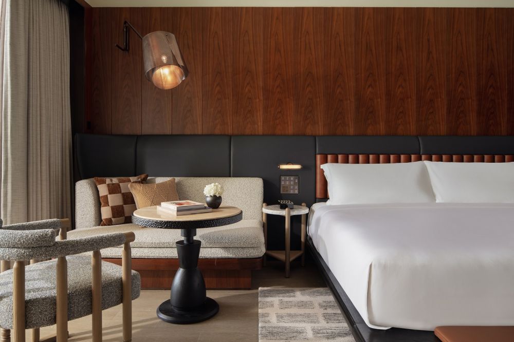Essential/ Essential eSports, Kimpton Hainan Aqeos 5*