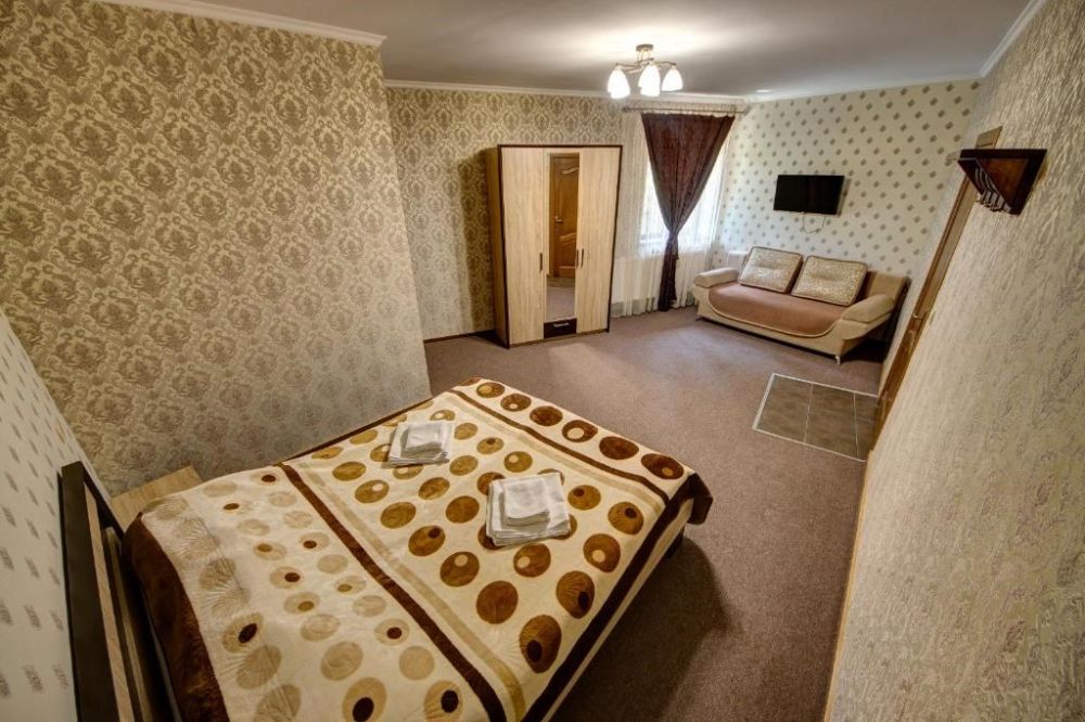 Улучшенный трехместный (в коттедже), Villa Vlad 3*