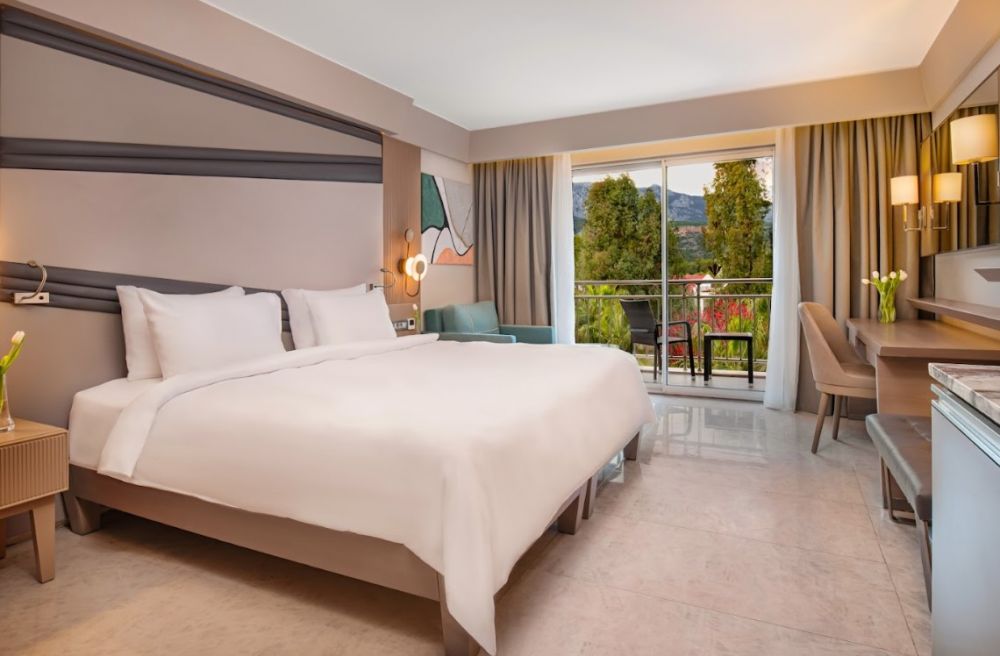 Deluxe LV, Rixos Premium Tekirova 5*