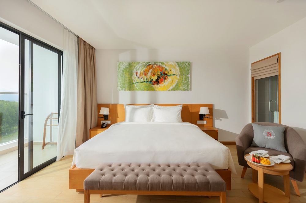 Prime Seaview with Balcony, Selectum Noa Resort Cam Ranh 5*