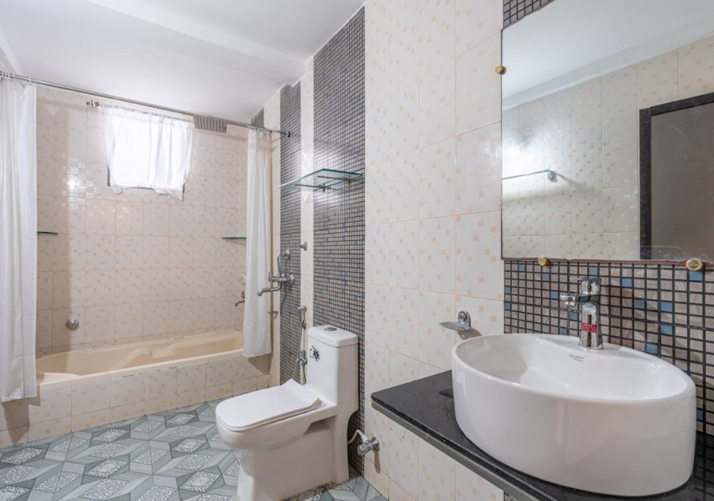 Deluxe, Nagas Hotel Satyavati 2*