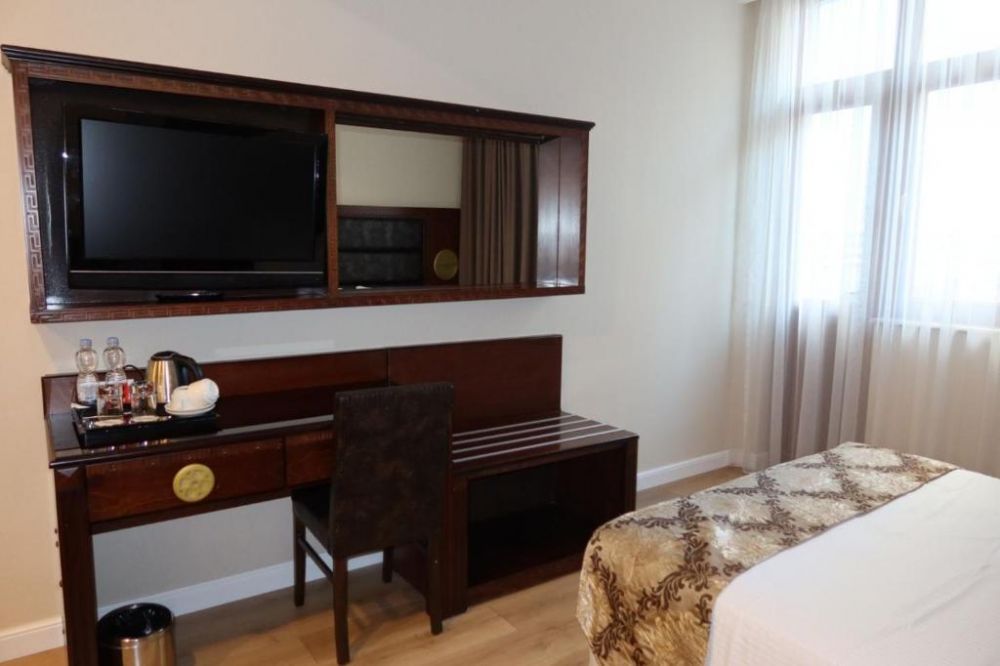 Apartment Triple, Era Palace Batumi 4*