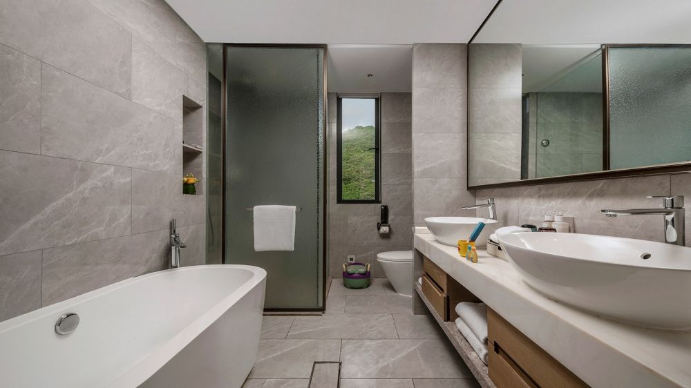 Mountain View Family Suite, Holiday Inn & Suites Sanya Yalongbay 5*