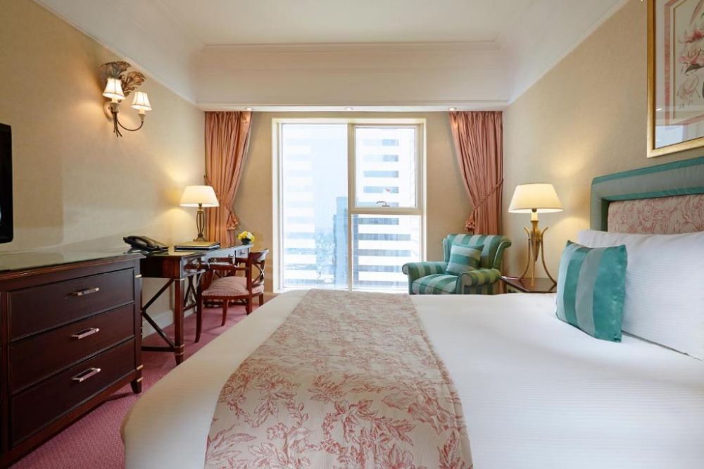 Royal Suite (Presidential Suite), Millennium Plaza Downtown Hotel (ex. Crowne Plaza Dubai Sheikh Zayed Road) 5*