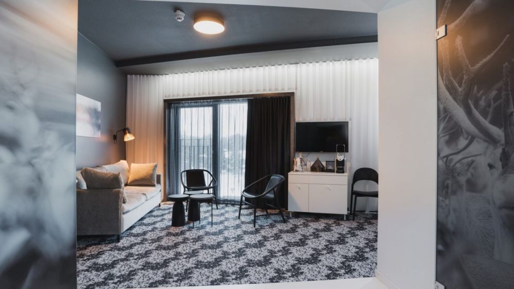 Deluxe Suite DBL, BB, spa entrance, Design Hotel Levi 4*