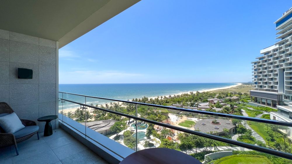 Premier OV, New World Hoiana Beach Resort 5*