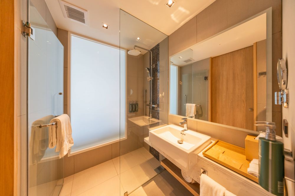 Guest Room With Balcony, Hilton Garden Inn Phuket Bangtao 4*