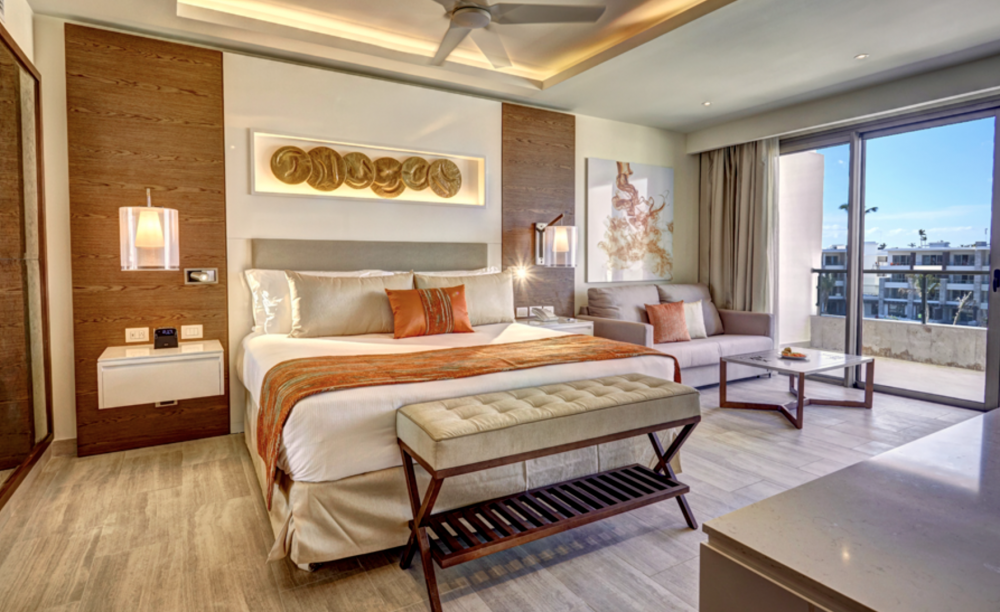 Luxury Presidential One Bedroom Suite, Royalton Bavaro 5*