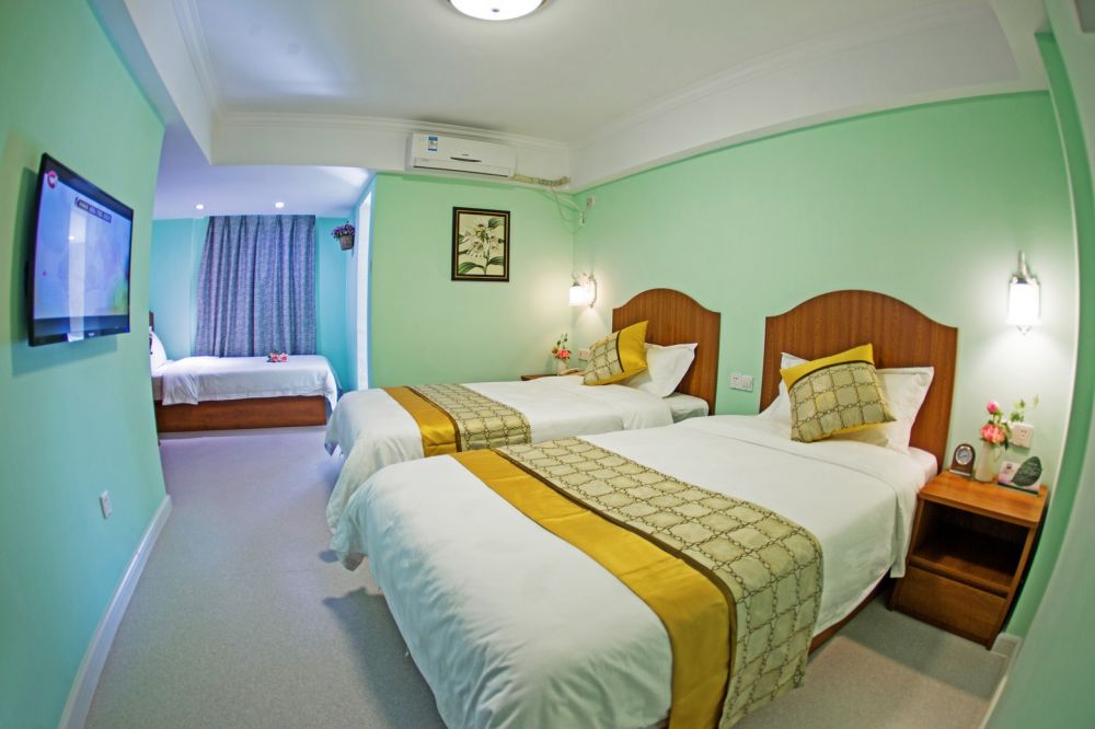 Standard with 3beds, Sanya Biboluo Hotel 2*