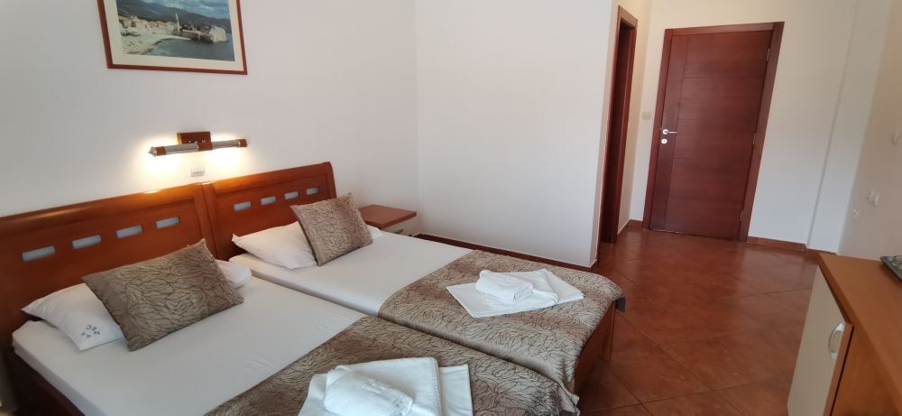 DBL room with balcony, Zec (ex. Neno) 3*