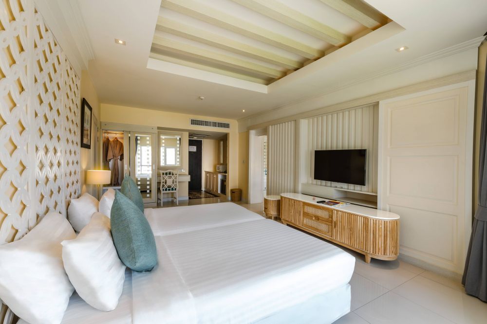 Two - Bedroom Embrace Suite, Andaman Embrace Patong 4*