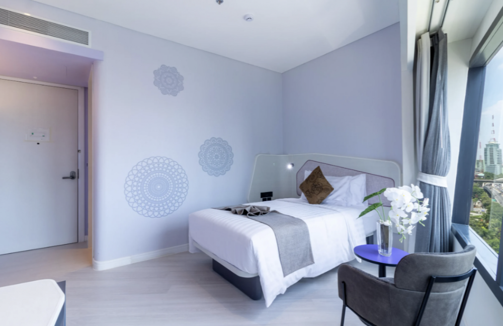 Deluxe Single, Queensland Hotel Bangkok 4*