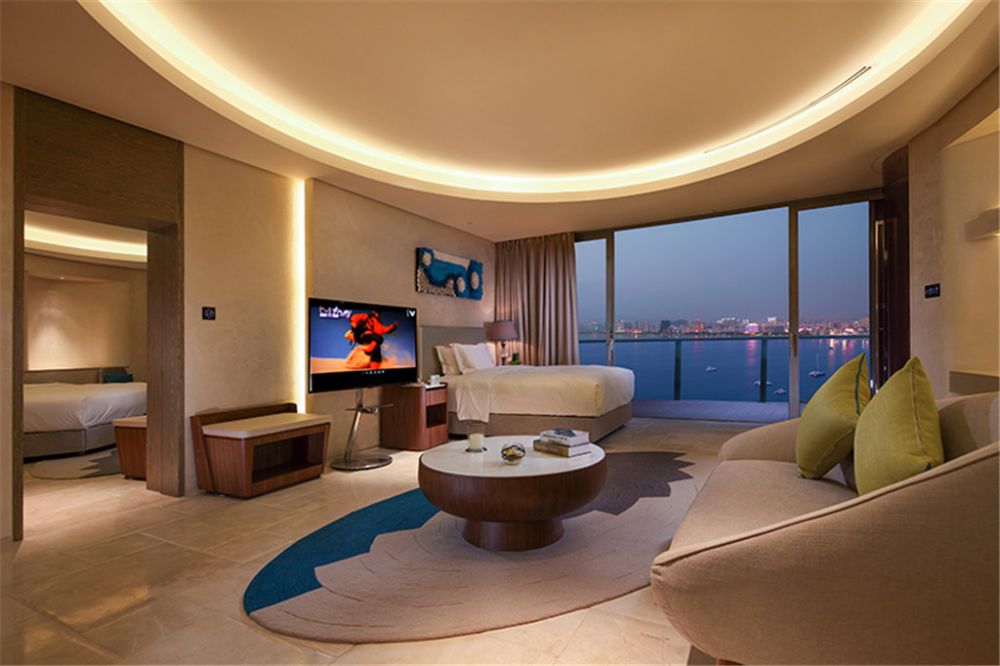 200° Panorama Ocean View Executive Suit (Two King Beds Room), Phoenix Island Resort Sanya 5*