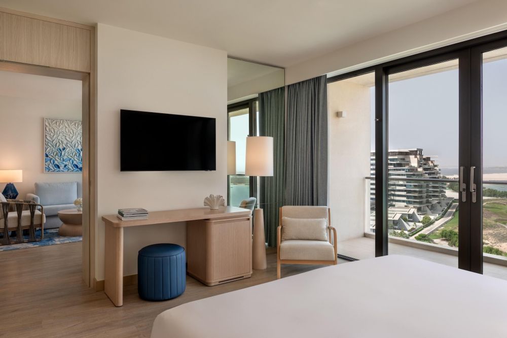 1 Bedroom Suite, Crowne Plaza Abu Dhabi Yas Island 4*
