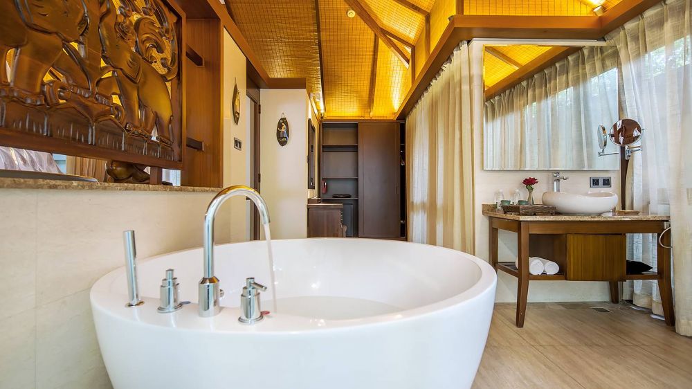 Honeymoon Villa, Yalong Bay Villas & Spa 5*