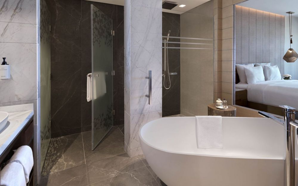 Infinity Ocean View Room, Intercontinental Ras Al Khaimah Mina Al Arab Resort 5*