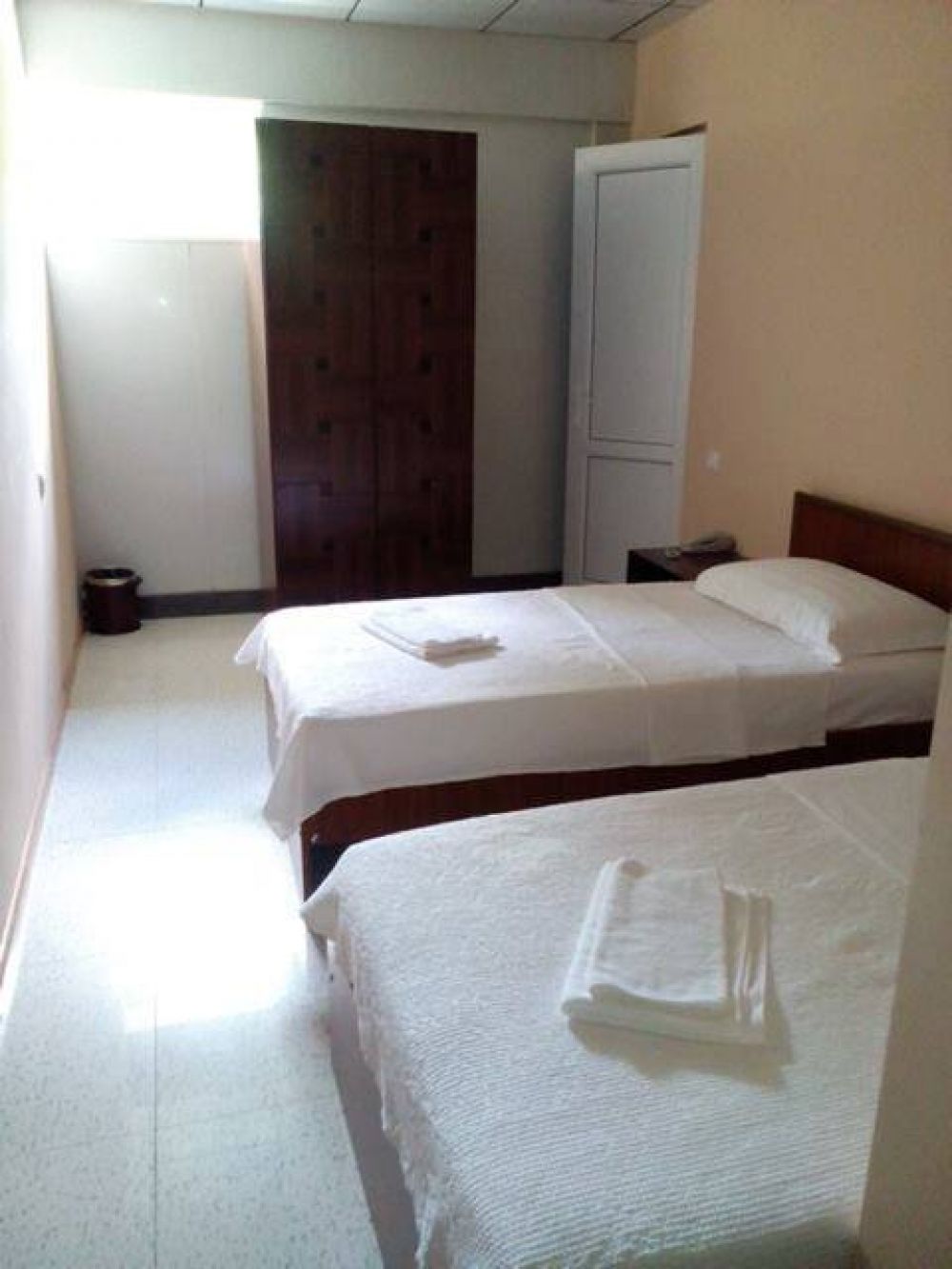 Economy DBL/TRPL, London Palace 3*