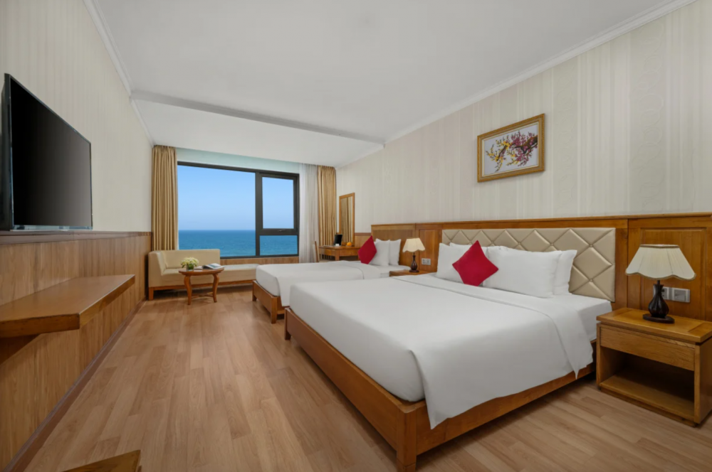 Suite Triple, Serene Beach Hotel Danang 4*
