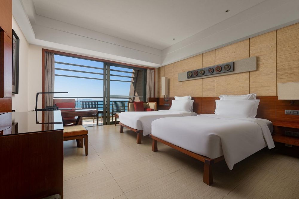 Executive Deluxe Ocean View Room, Pullman Ocean View Sanya Bay Resort & Spa 5*