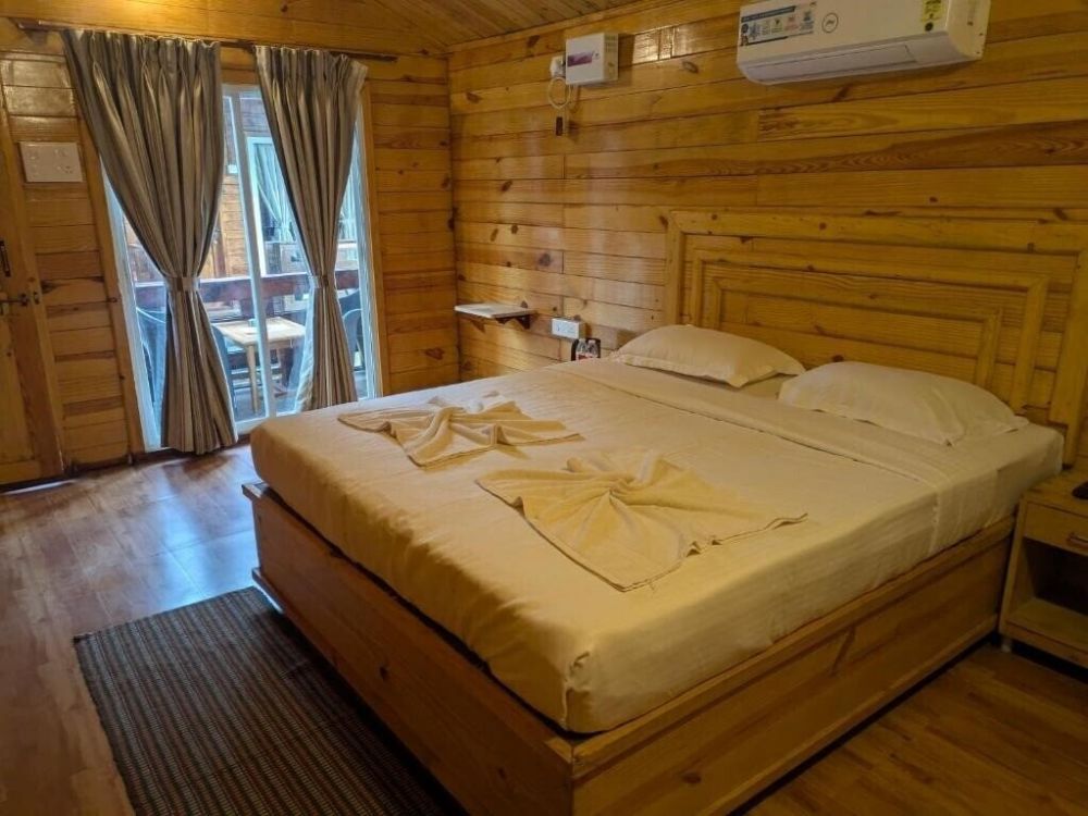 Deluxe Wooden Cottage AC, Selesta Sea 3*