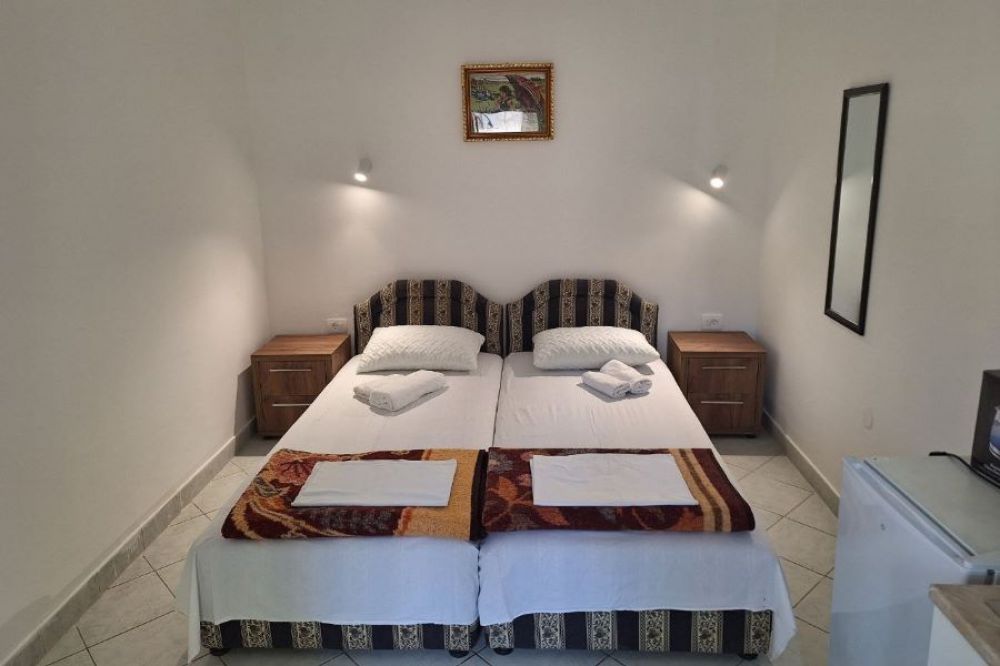 Studio 02 Ground Floor, Korac Rooms 2*