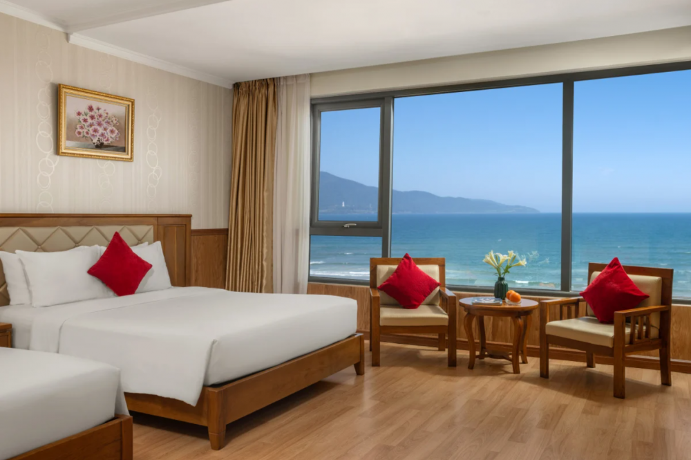 Suite Family, Serene Beach Hotel Danang 4*