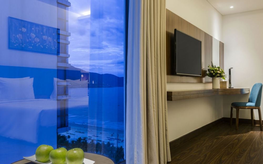 Premier Deluxe, Maximilan Da Nang Beach 4*