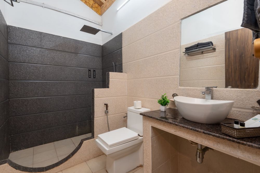 Jasmine, Amadi Beach Front Resort 4*