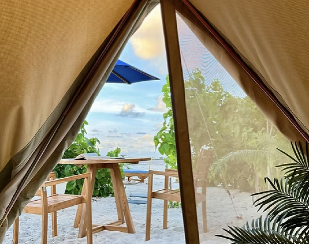 On the Beach Luxury Tent, The Maverick Surf and Dive Lodge 