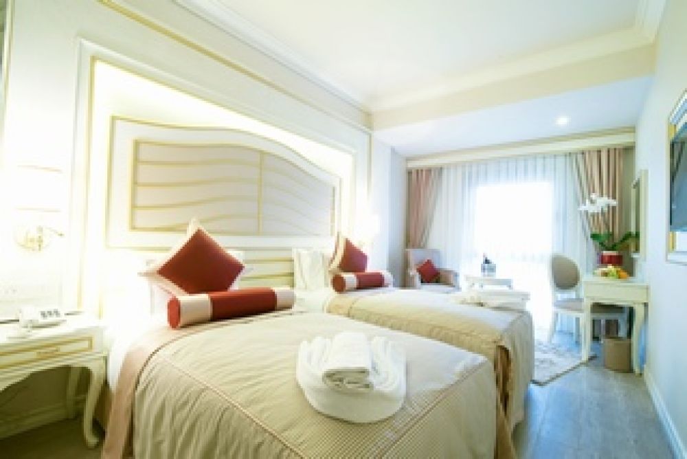 Deluxe Room, Halifaks Hotel 4*