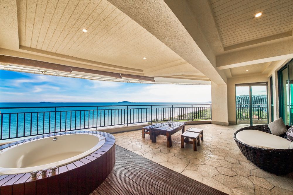 Panoramic Ocean View Loft, Ocean Sonic Resort Sanya 5*