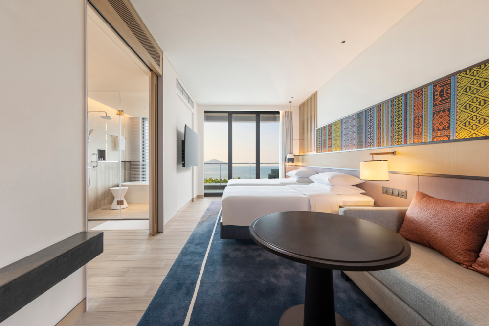 King/Twin Bed Ocean View Club Access, Hyatt Regency Sanya TianLiBay 5*