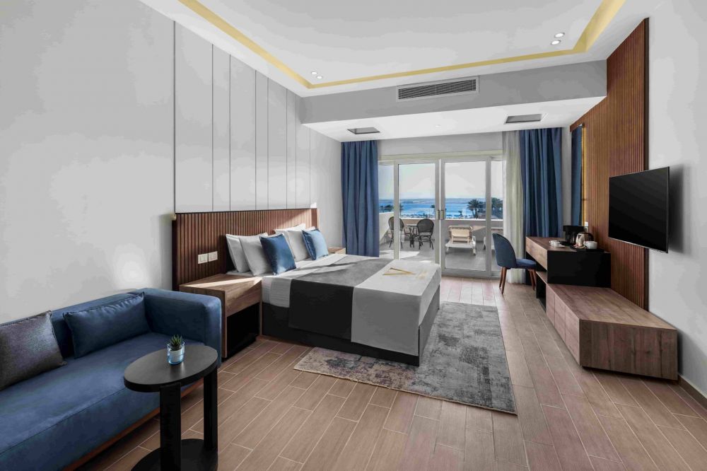 Family Suite, The V Luxury Resort 5*