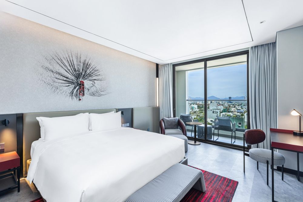 Deluxe CV/OV Room, Radisson RED Danang 5*