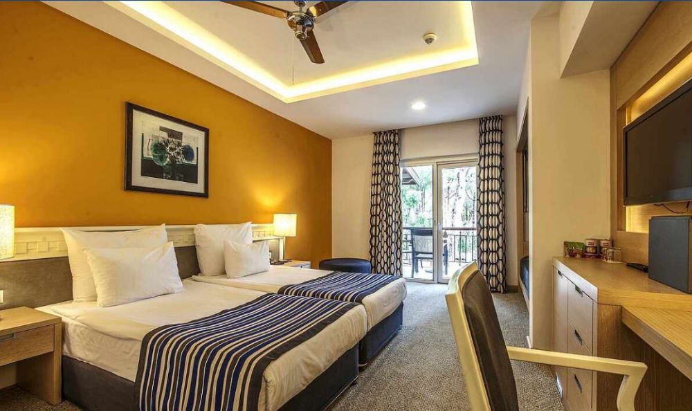 Family Double Superior Village Connection Door, Robinson Nobilis 5*