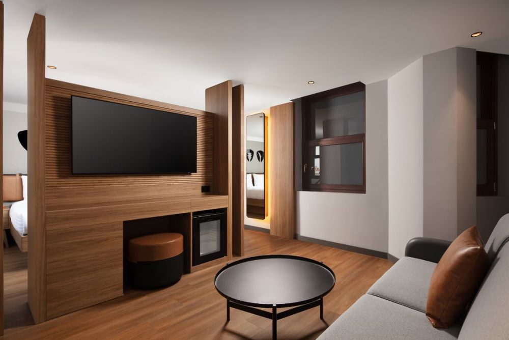 Sweety Suite Room, Moxy Istanbul Beyoglu 5*