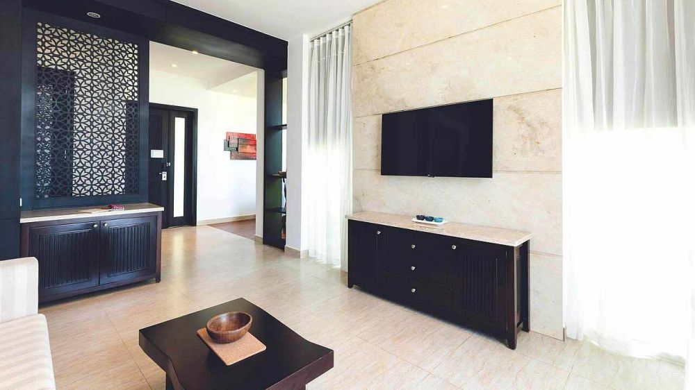 1 Bedroom Ocean Front Pool Villa, Robinson Nam Hoi An 5*