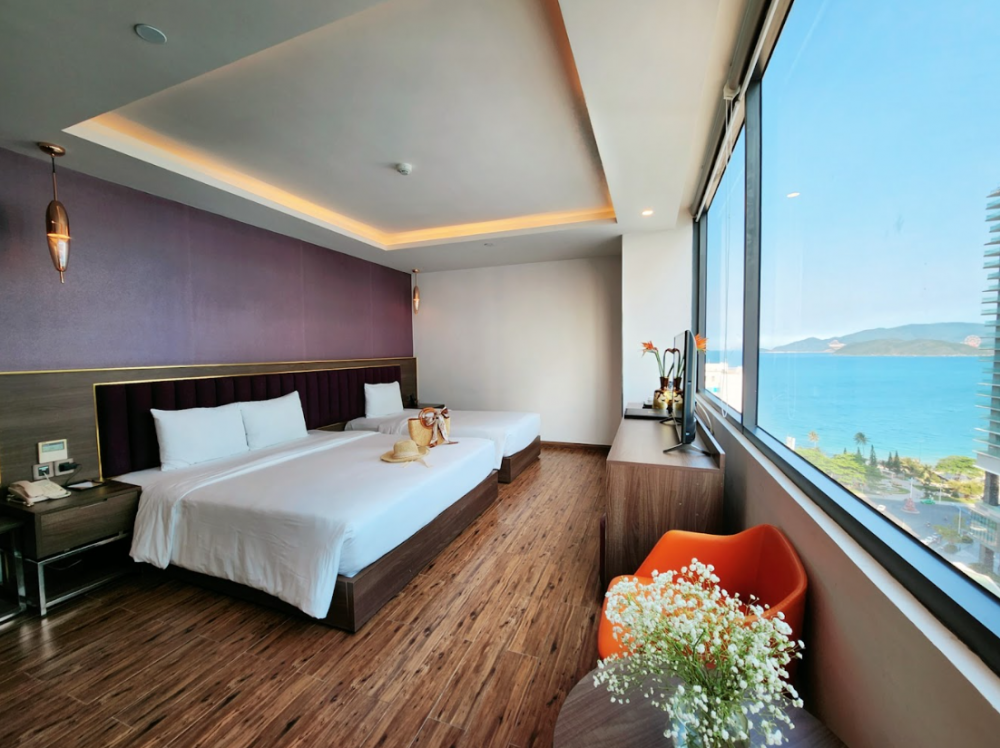 Premier Deluxe City View/Partial SV, V Hotel Nha Trang 4*