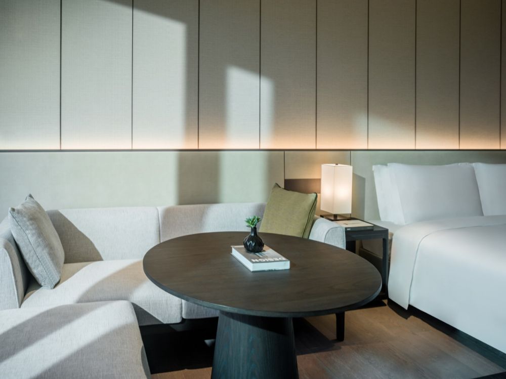 Deluxe/ Deluxe OV, New World Hoiana Hotel 5*