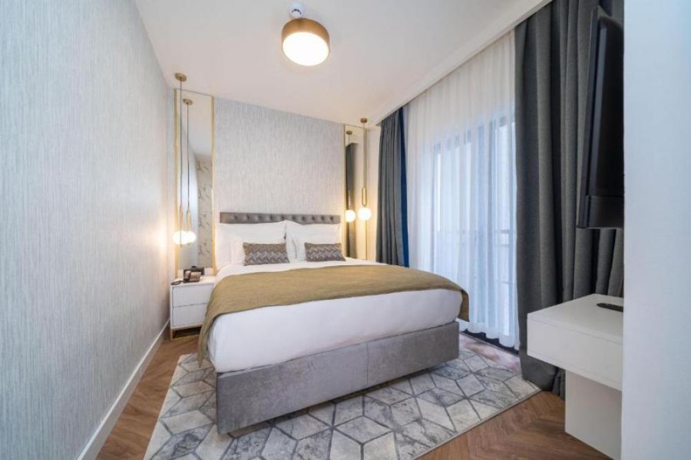 One Bedroom Apartment, Millennium 4*