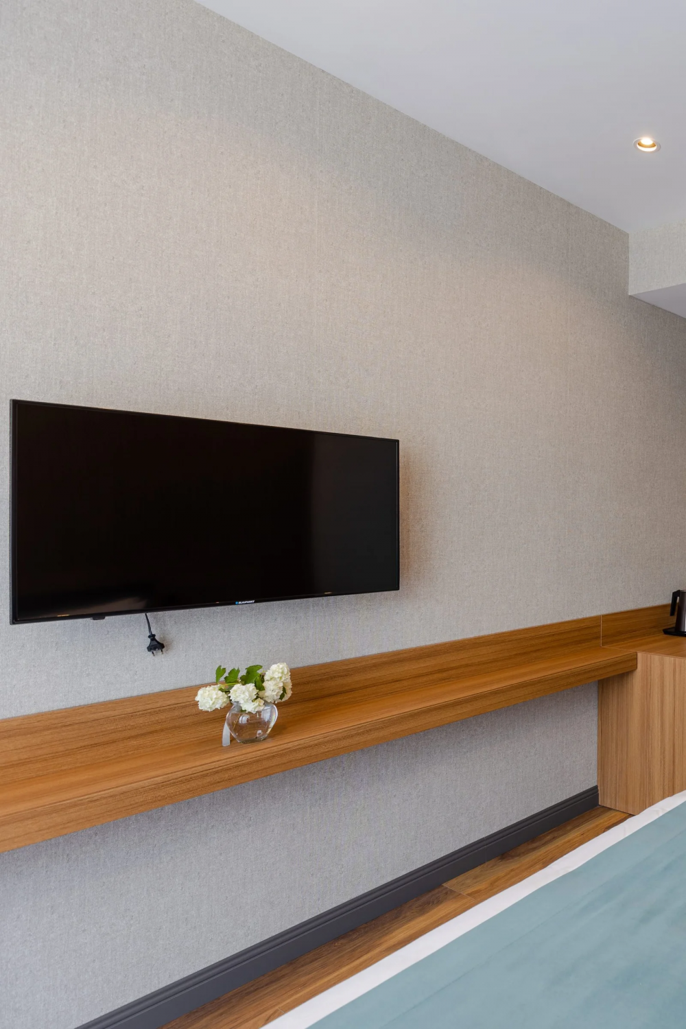 Standard Twin, Monarch 4*