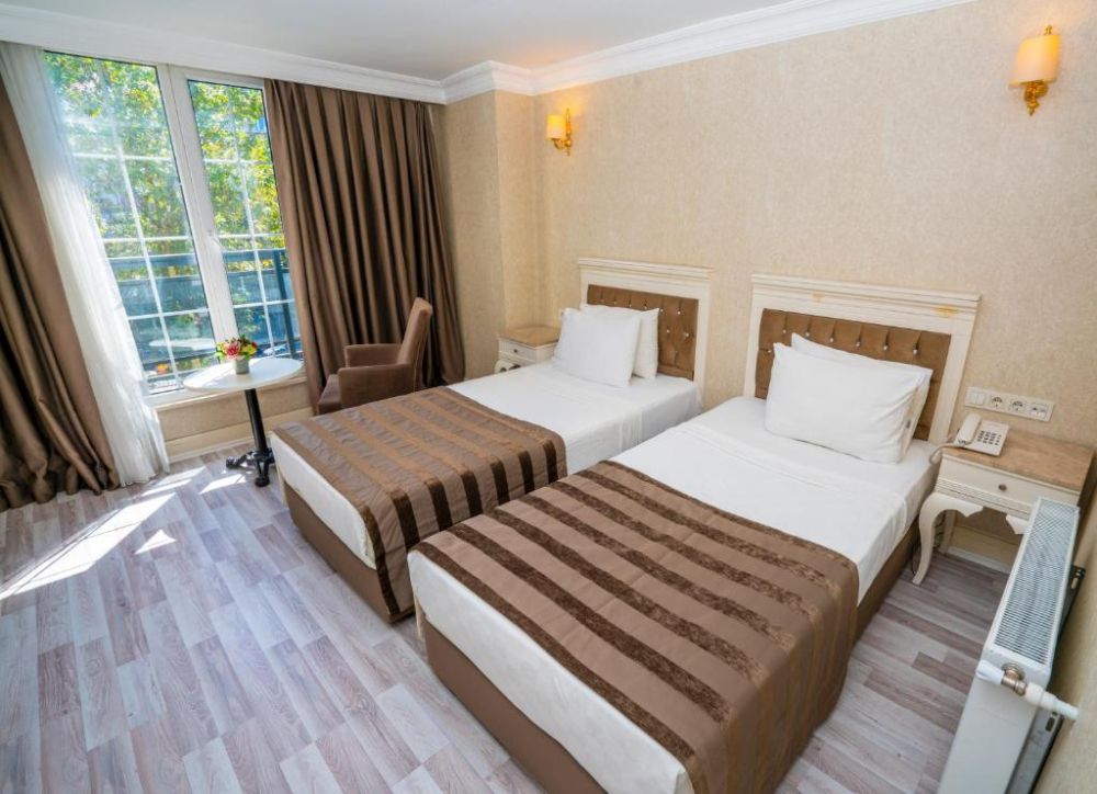 Standard Room, Kunlun Hotel 3*